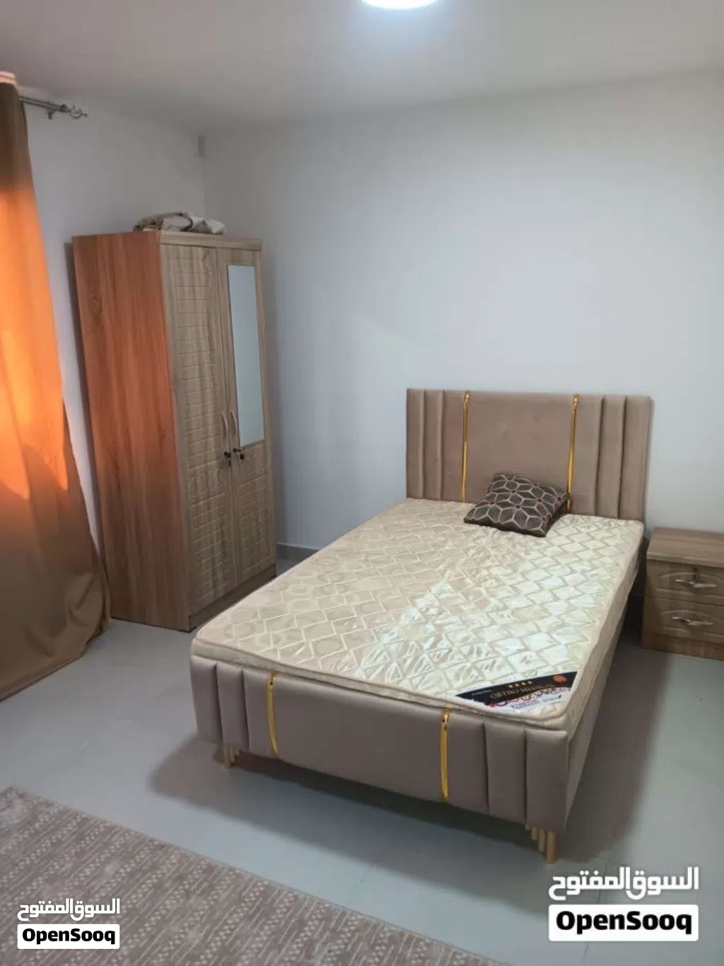 ابحث عن مشاركة سرير في غرفه في الحيل