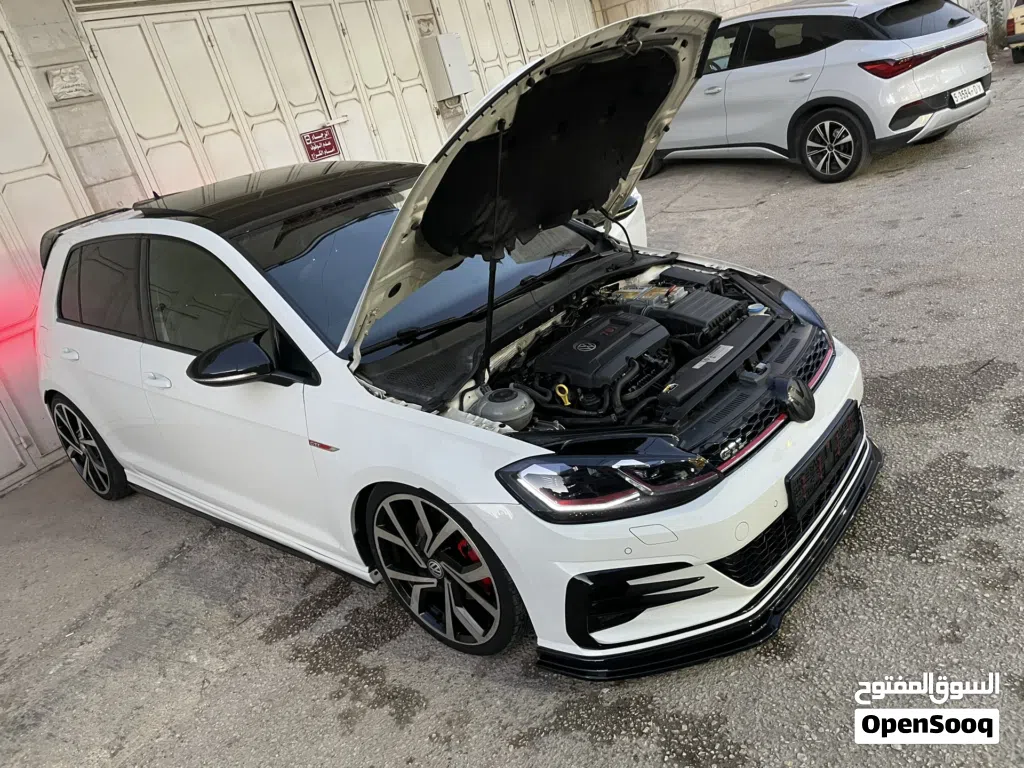 فولكسفاغن جولف GTI Standard