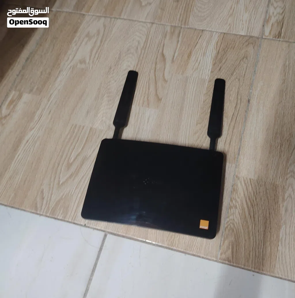 راوتر اورانج مع الشاحن