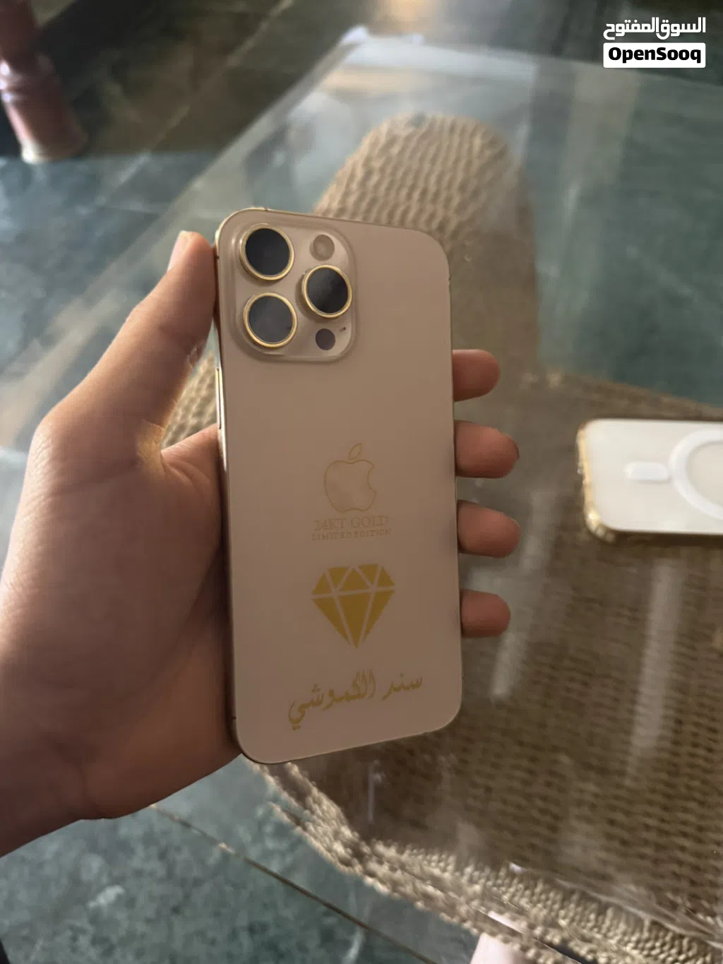 16 برو ماكس مذهب