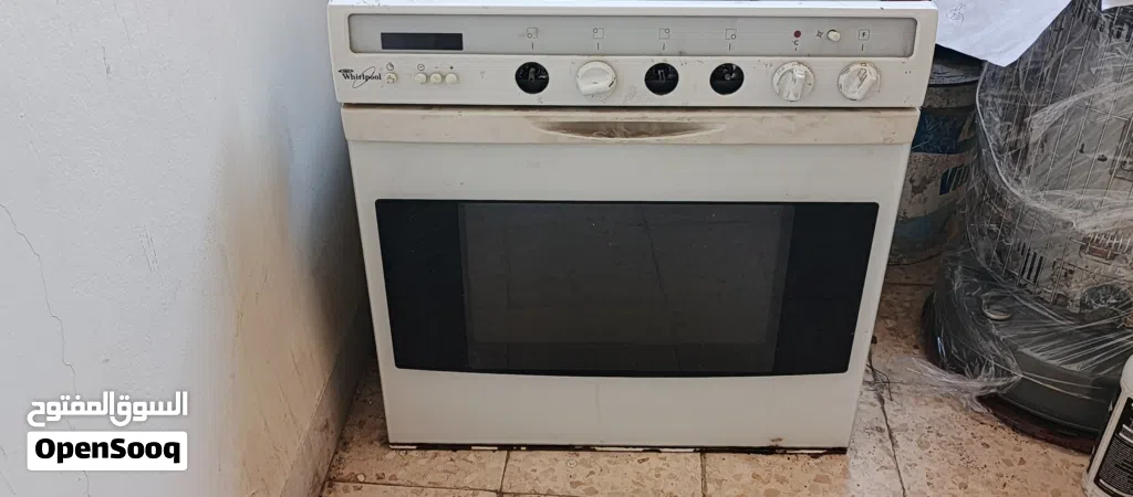 فرن كهربائي (Freestanding Cooker) Whirlpool مستعمل بحالة جيدا