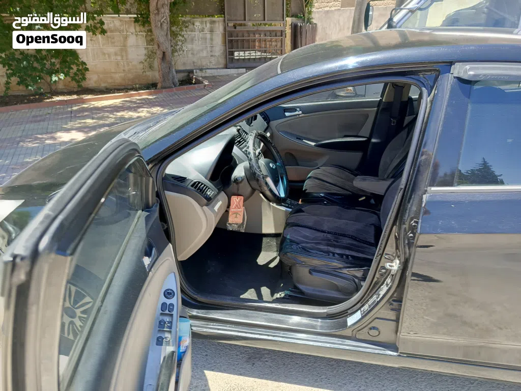 Hyundai Accent Standard