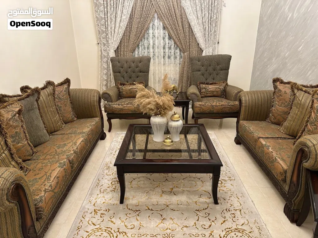 طقم كنب + طاولات