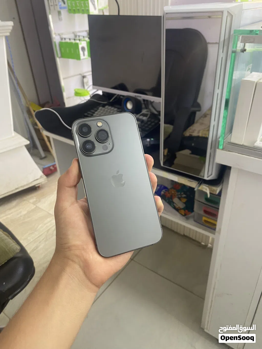 ايفون 13 برو للبيع