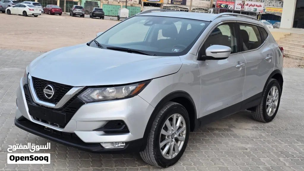 نيسان روج SV