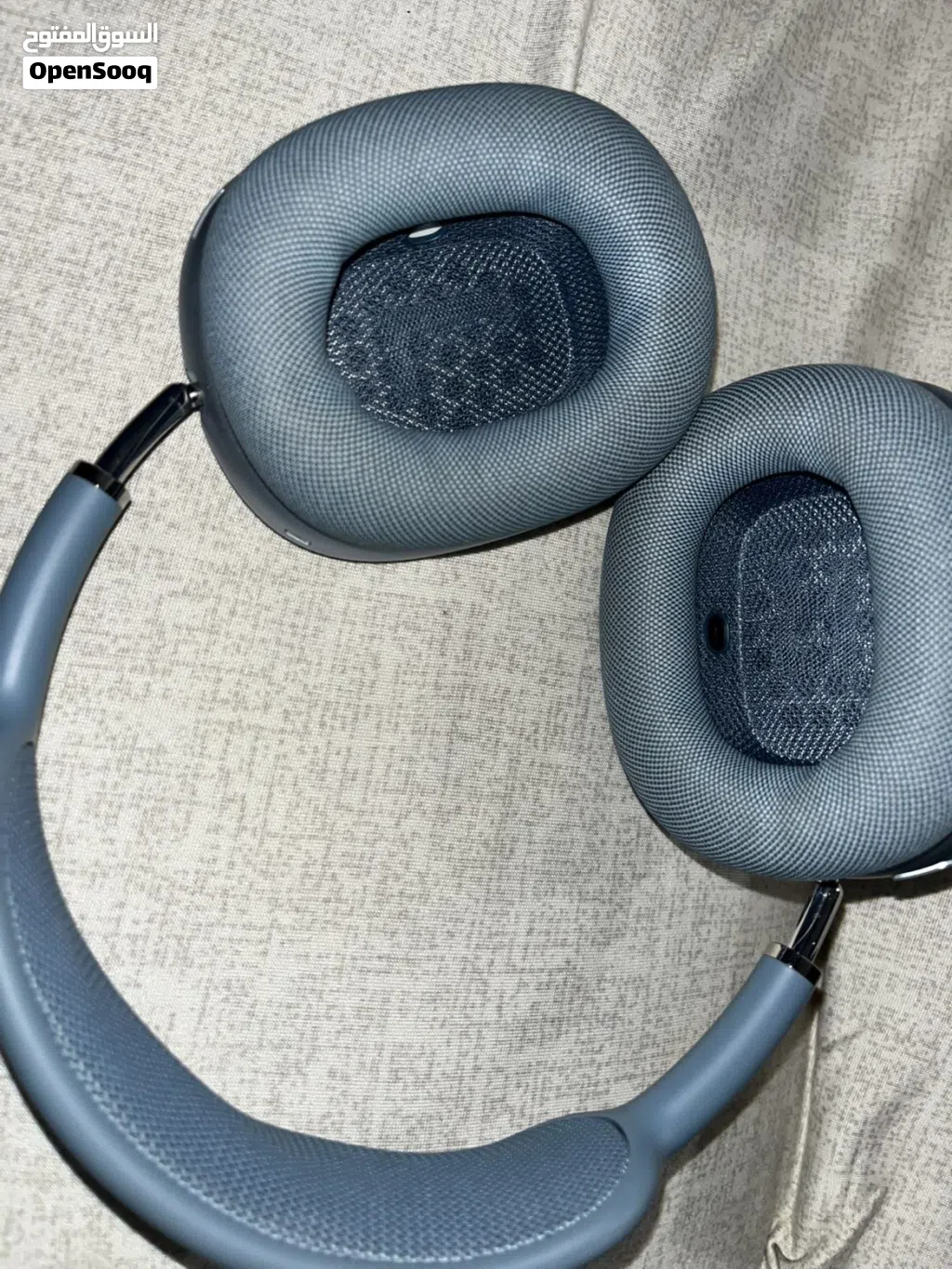 AirPods Max Blue شبه جديدة