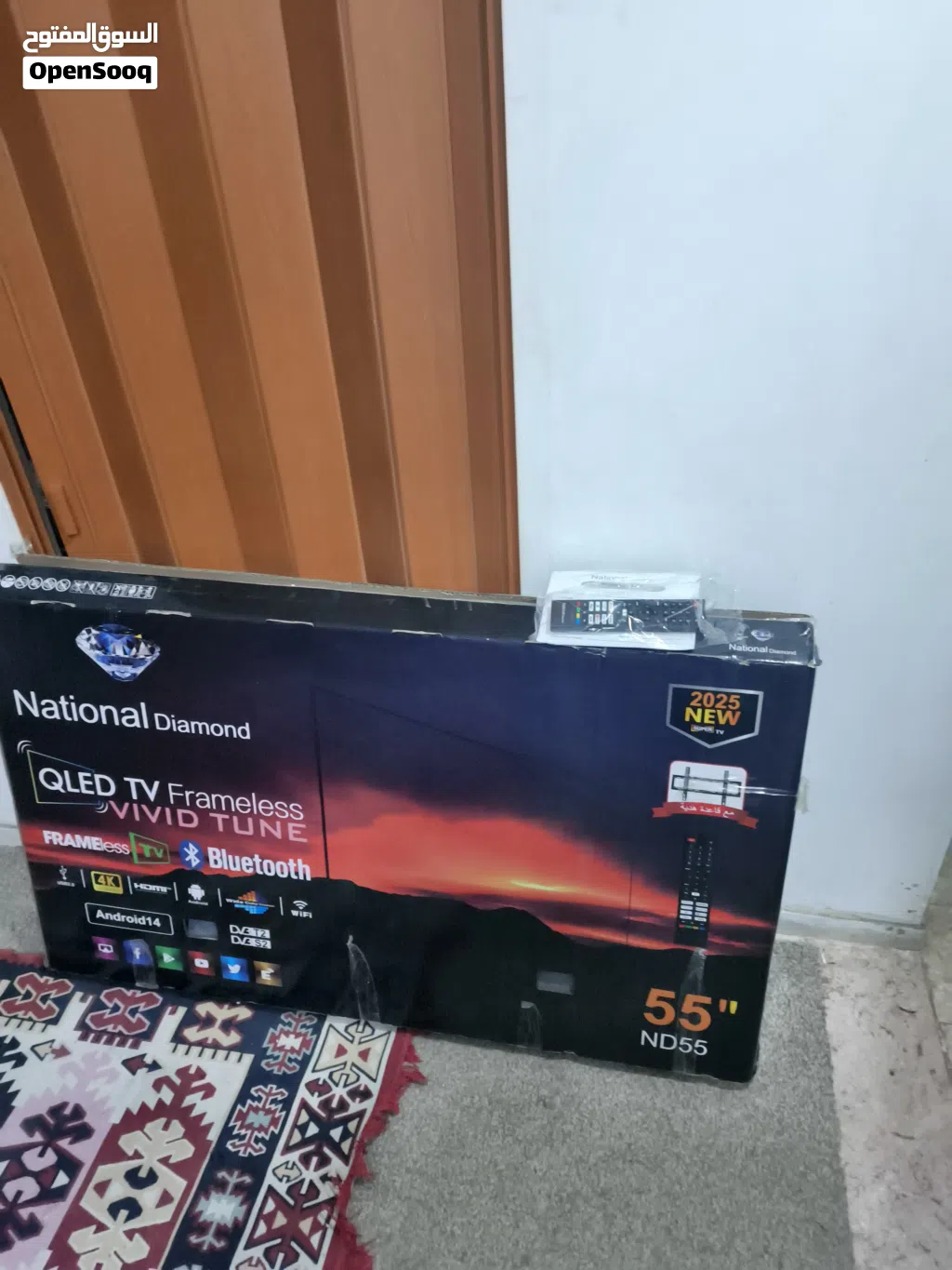شاشه ناشونال دايمون جديده 55 بوصه كم هو موضح بصور بالكرتونه غير مستخدم نهائي مع اشتراك كاس العالم لل