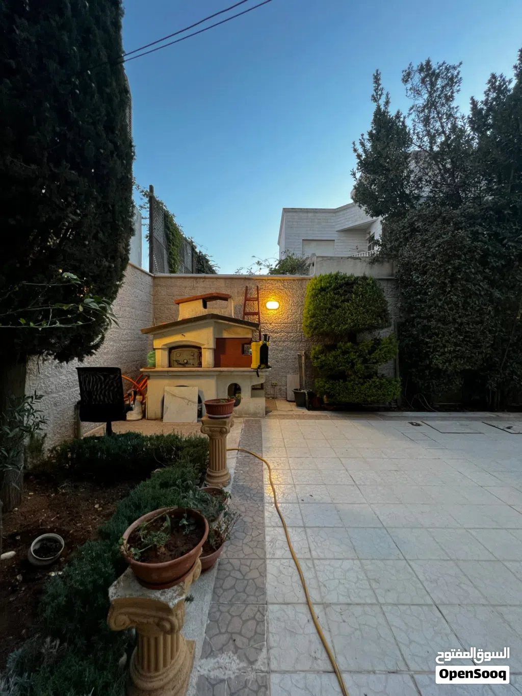 شقة مفروشة واسعه مع مسبح للإيجار في عبدون - Luxury Furnished Apartment with Pool for Rent in Abdoun