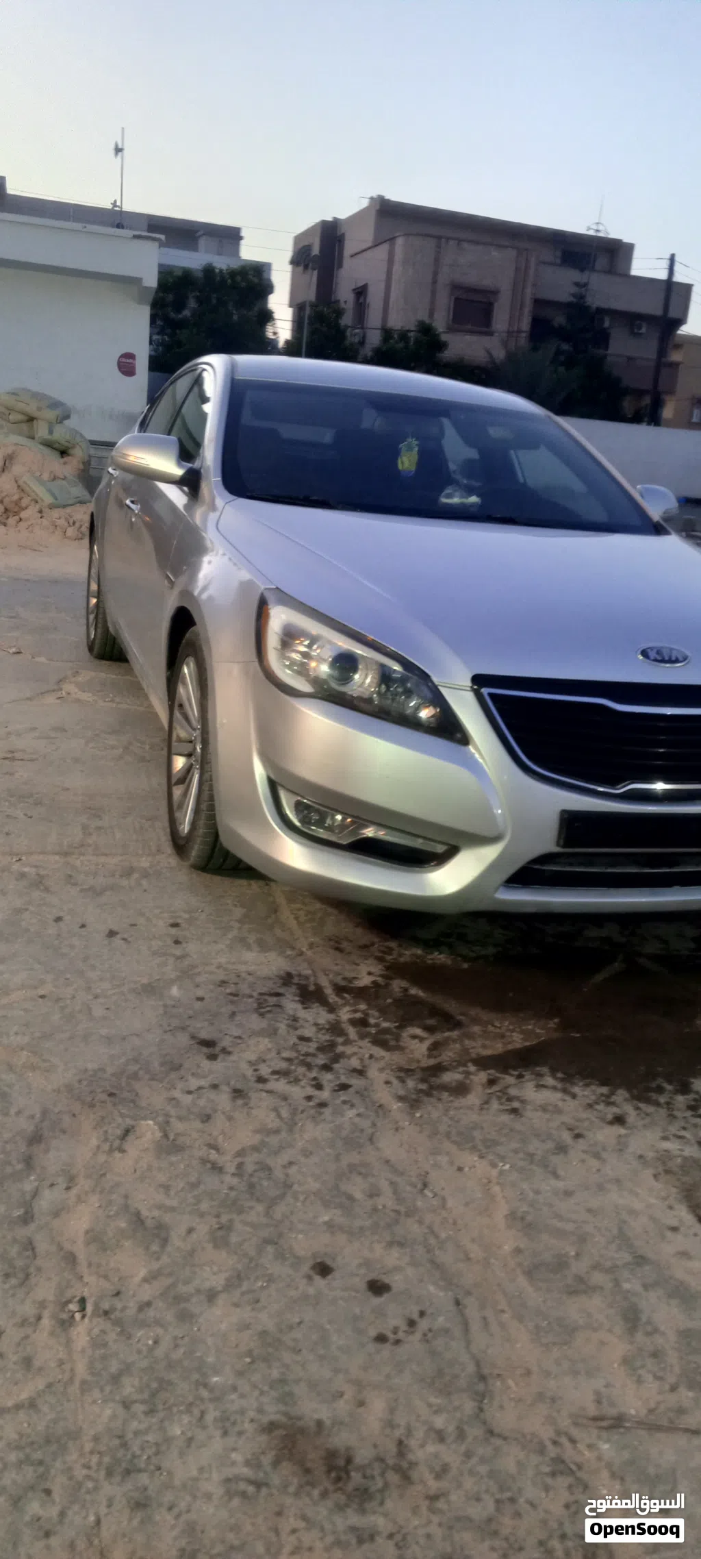 كيا كادينزا Limited