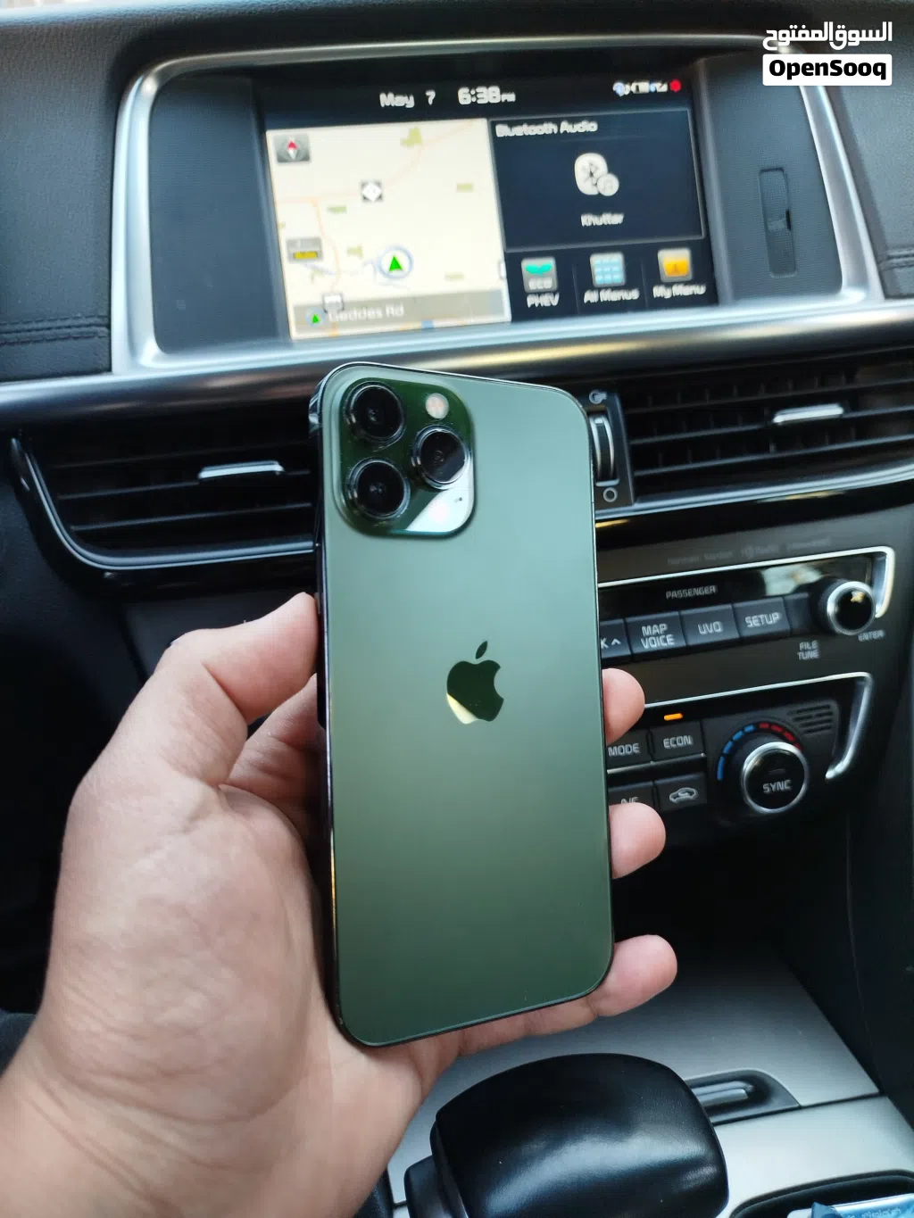 ايفون 13 pro max وارد شرق اوسط بطارية 93 نظيف جدا خالي من اي مشاكل