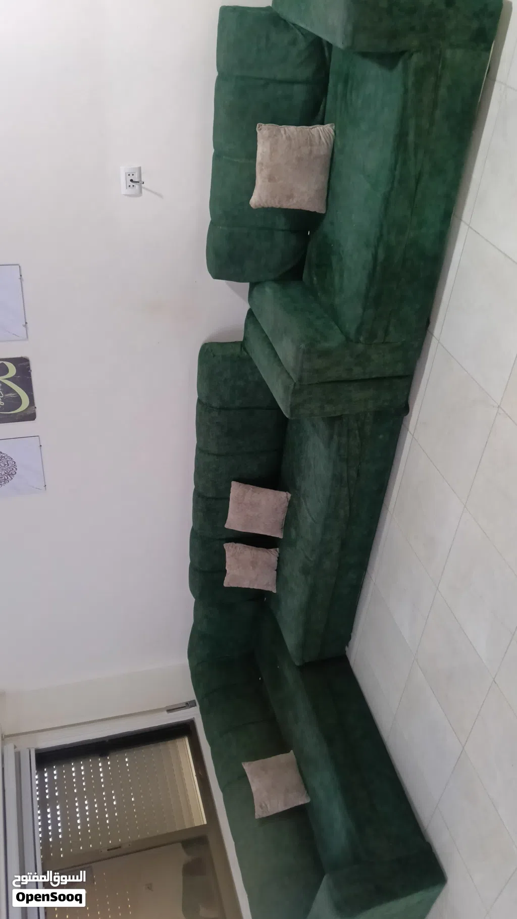 طقم كورنر بحالة متوسطة للبيع بسعر مغري جدا