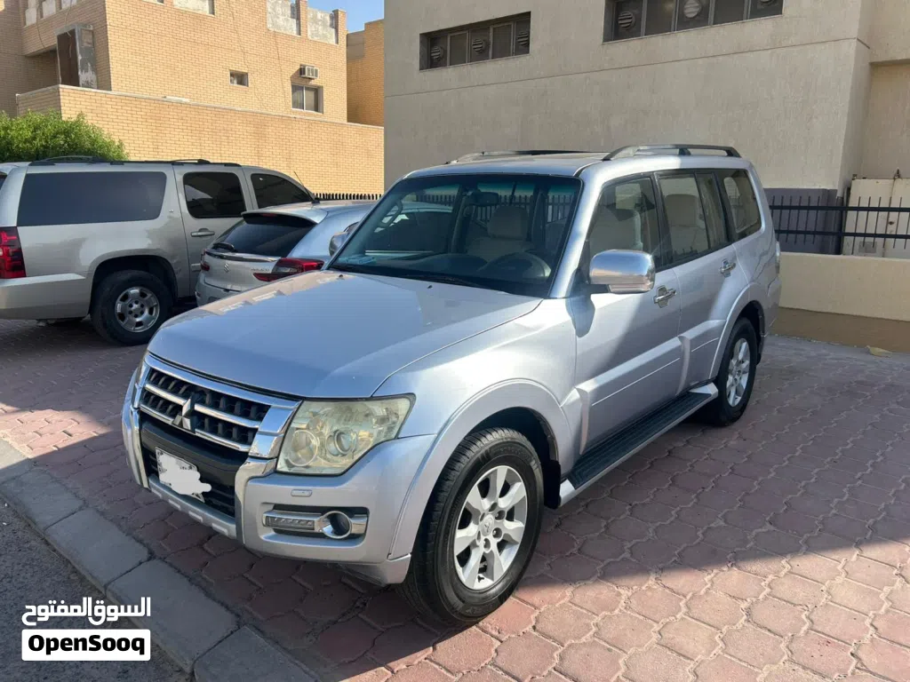 ميتسوبيشي باجيرو GLS
