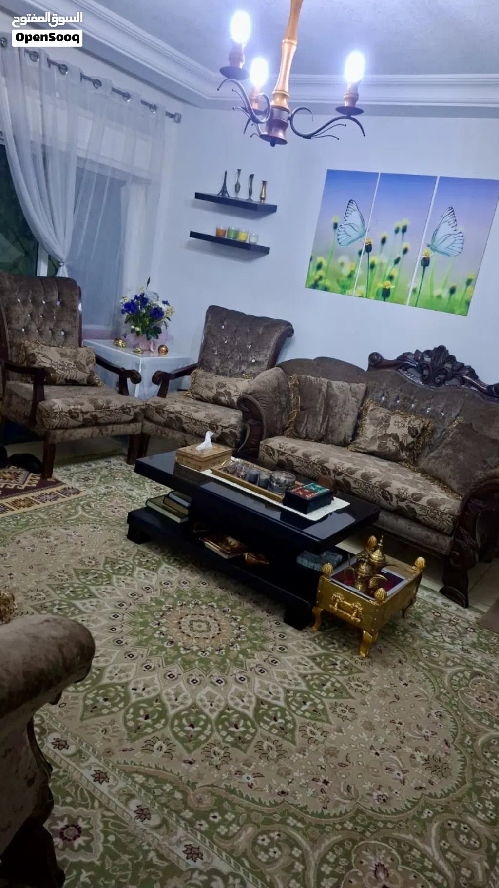 طقم كنب فاخر بسعر مميز