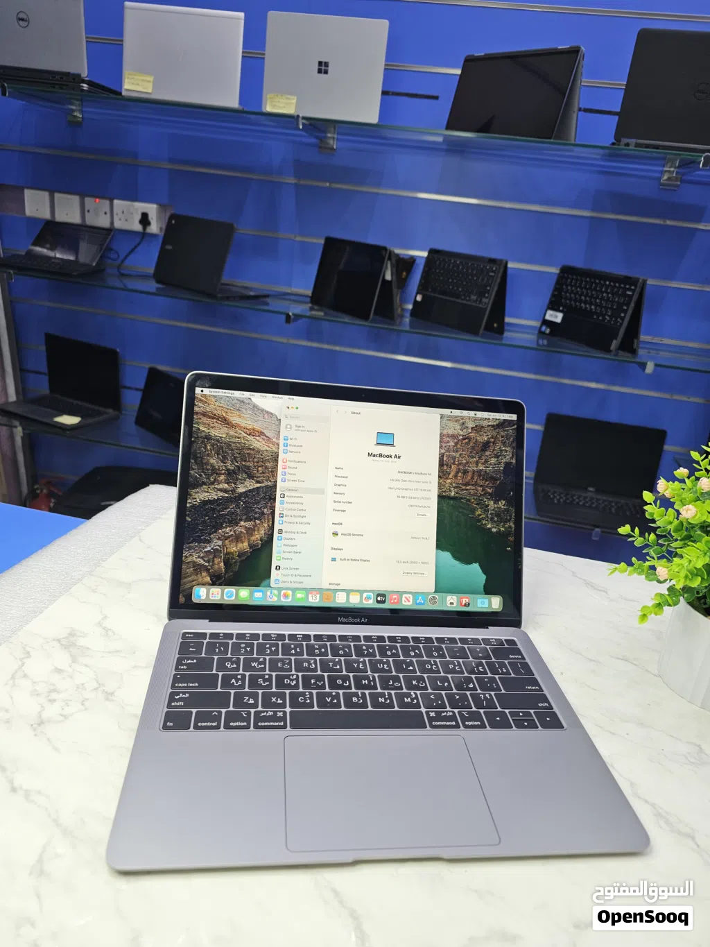 Macbook Air Model A1932 year 2018 Intel dual-Core i5 16Gb Ram,1.5Tb ssd Intel uhd graphics 617