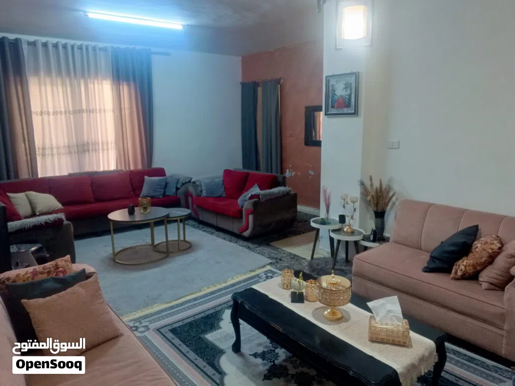 شقة للبيع طابق اول مدينة الشرق