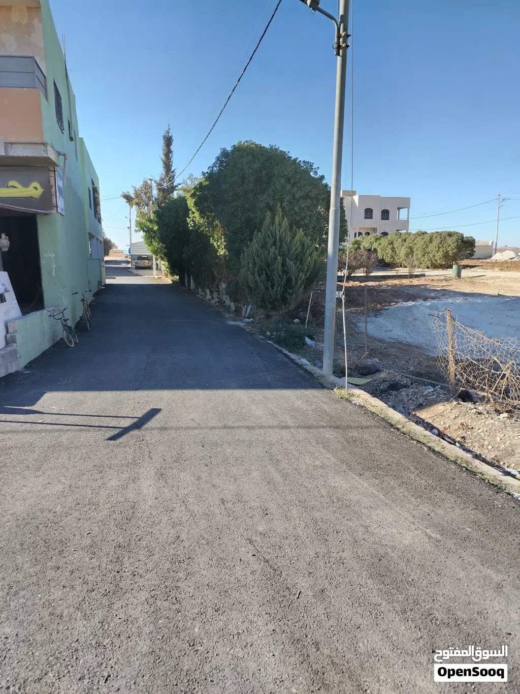 مجمع تجاري للبيع