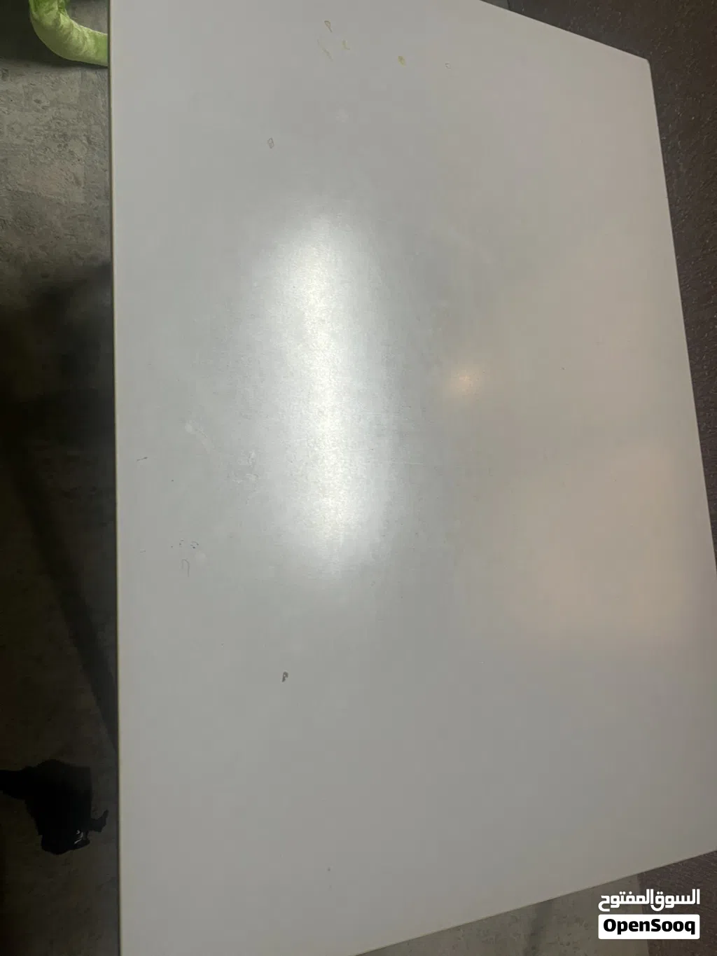 طاوله كبيره وممتازه جدا