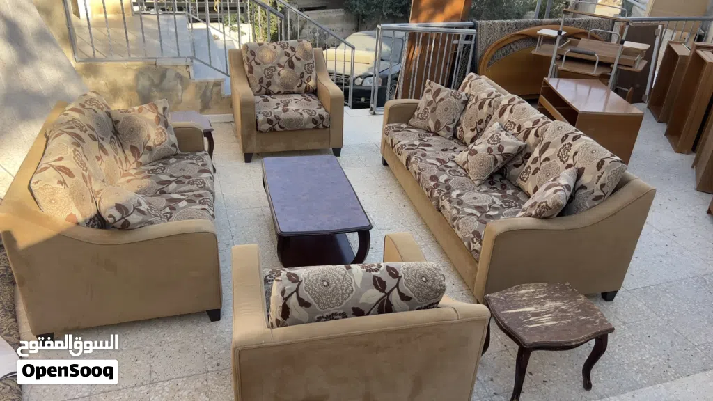طقم كنب كامل للبيع مستعمل بحاله جيده
