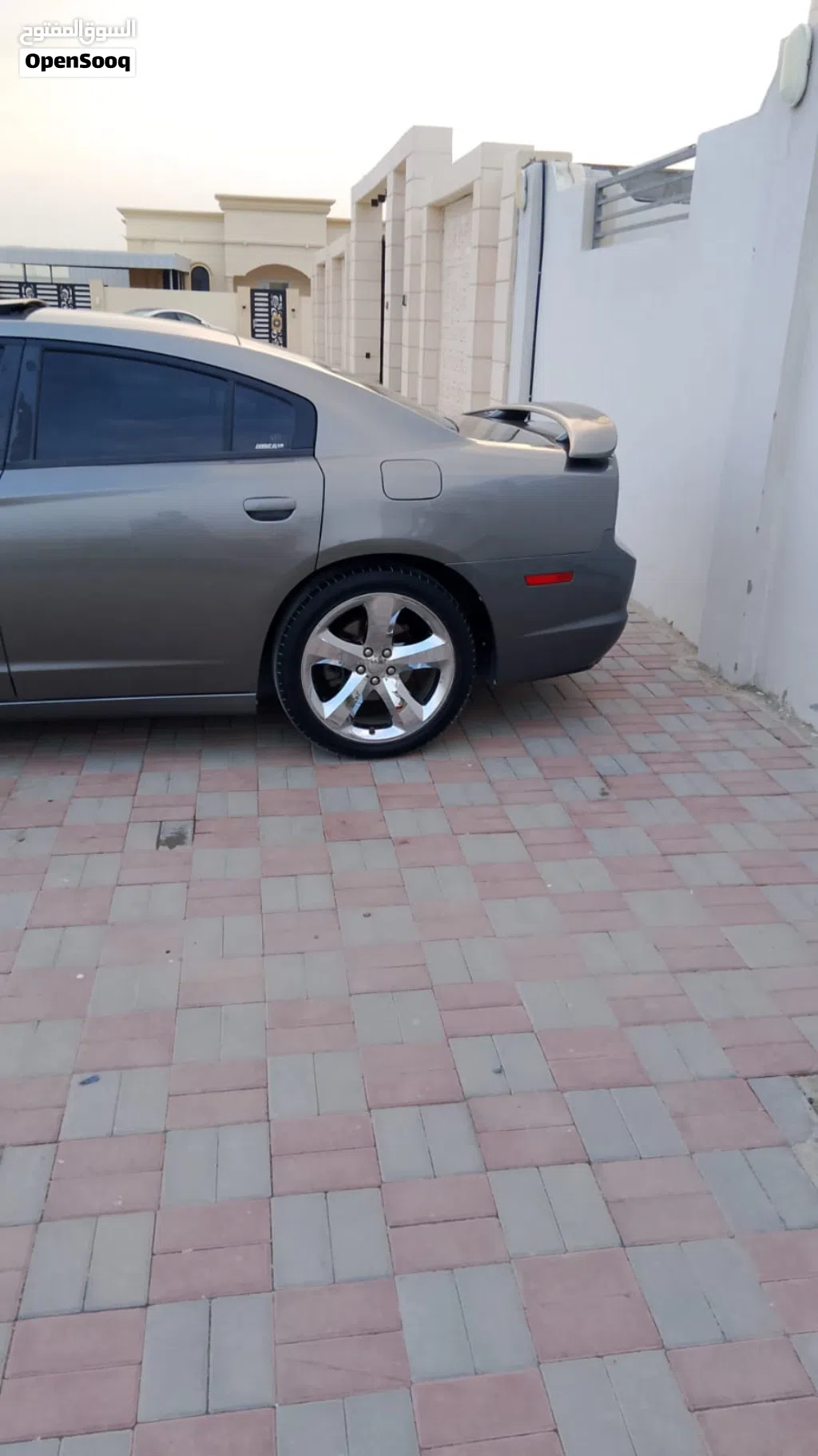 Dodge Charger SE
