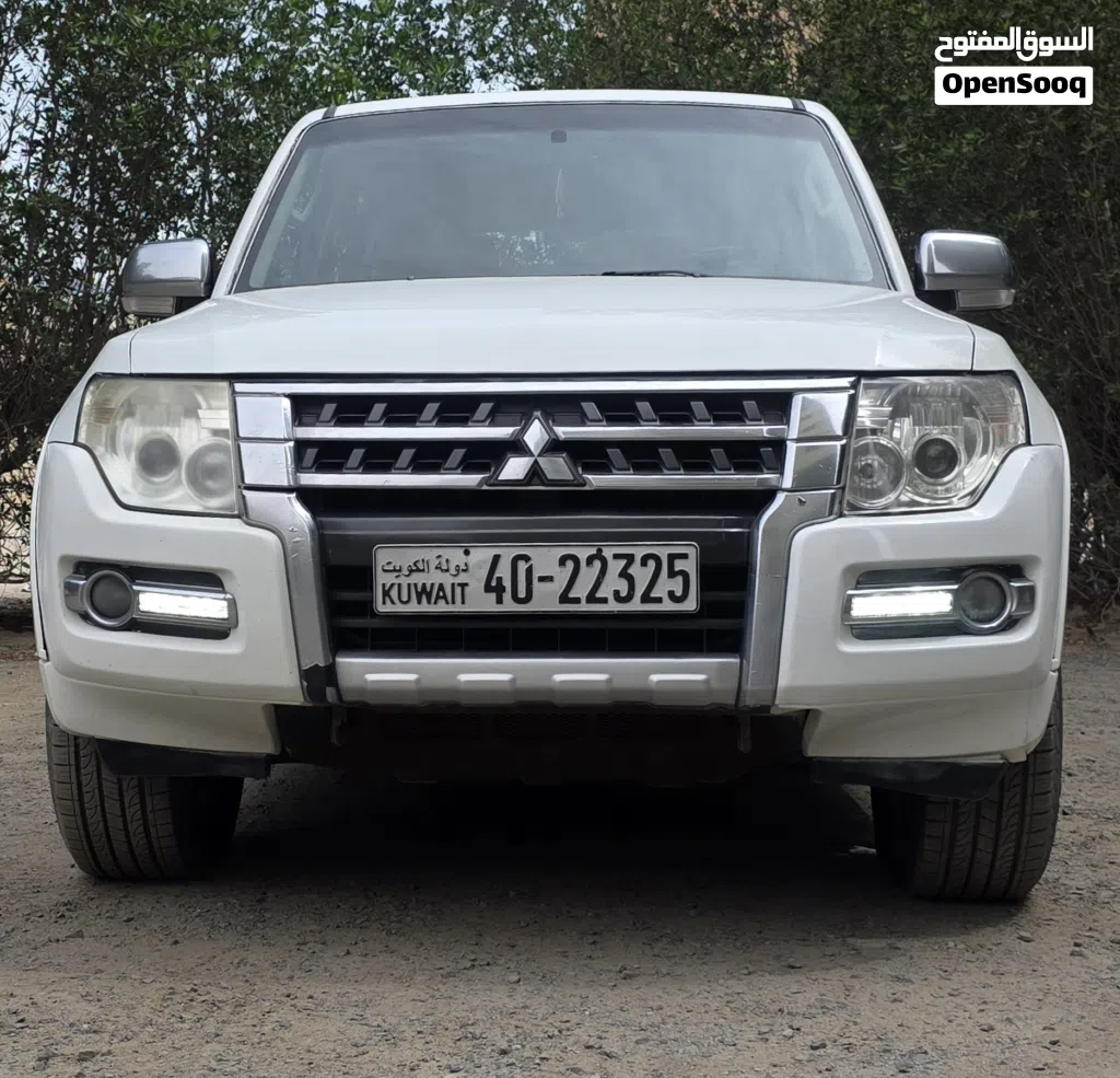 Mitsubishi Pajero Standard