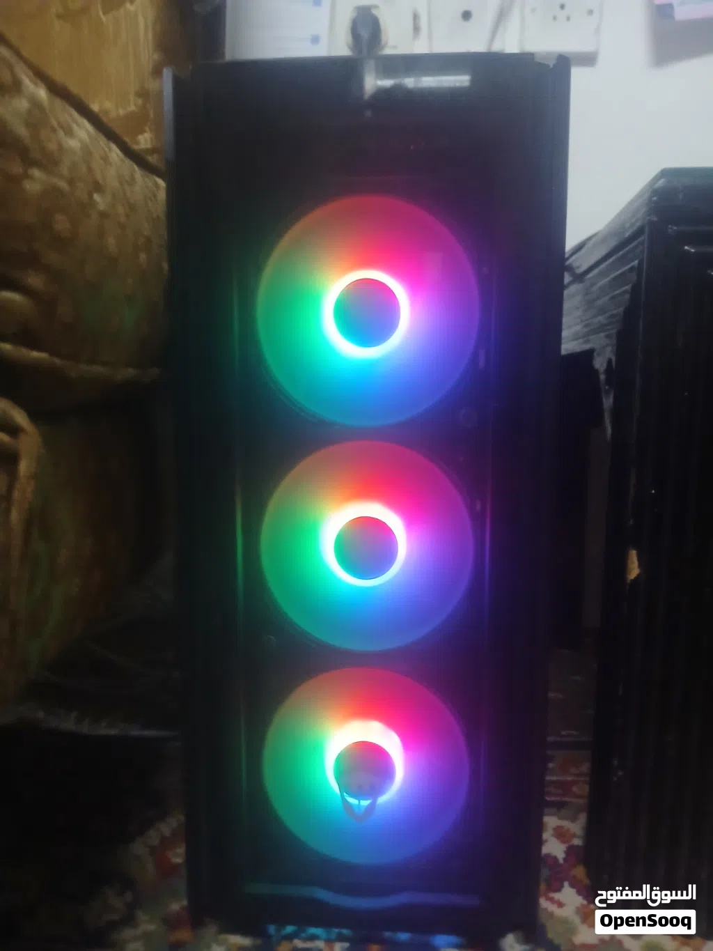 جهاز PC للبيع او للبدل ع ايفون 12 مني مواصفاته في الوصف تحت الجهاز مع كامل اسلاكه وماوس و كيبورد تحت