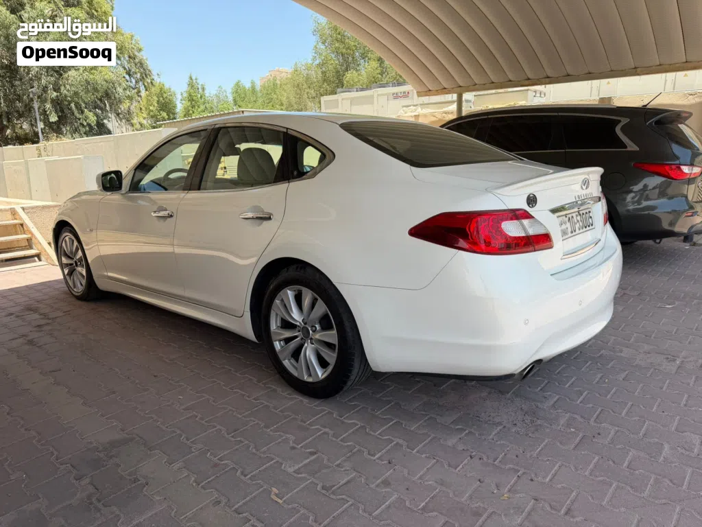 إنفينيتي FX50 Standard