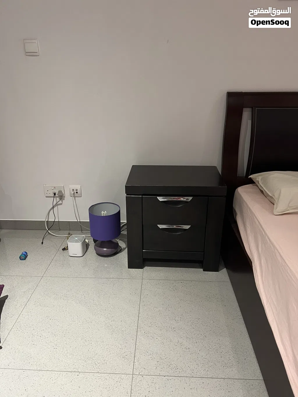 King size bed with hydraulic storage, mattress and 2 bedside tables