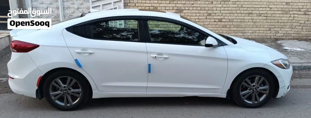 Hyundai Elantra Standard