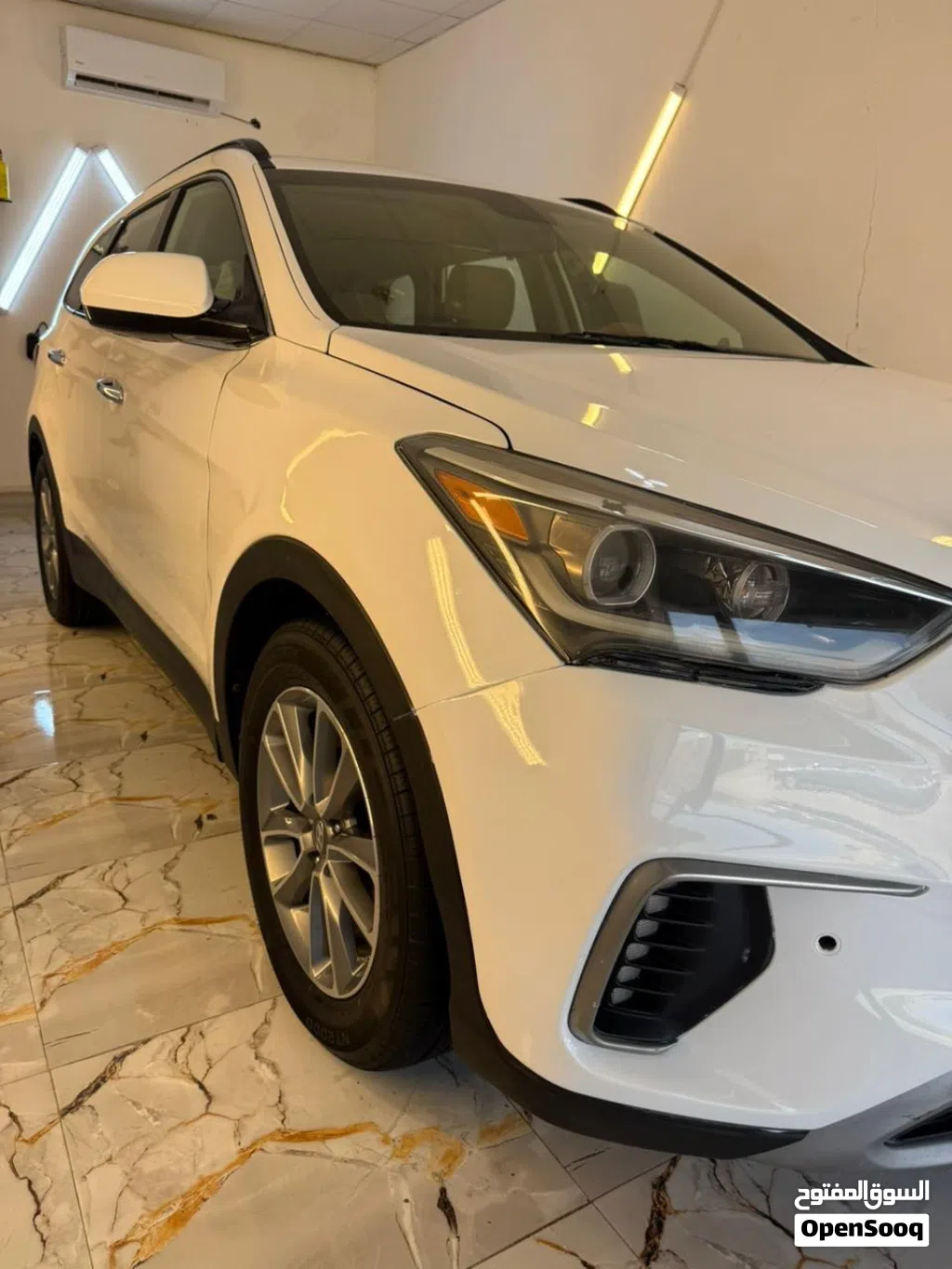 Hyundai Grand Santa Fe