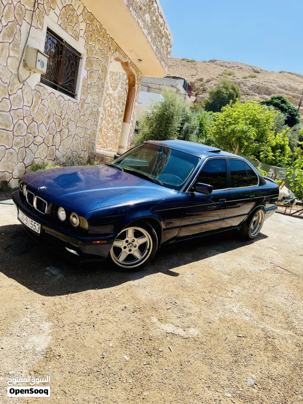 بي ام دبليو الفئة 5 520