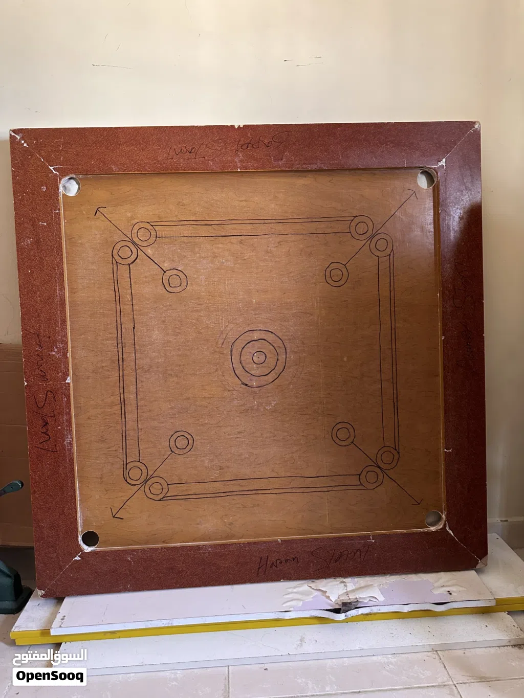 Used carom board size 48X48 (out of border)