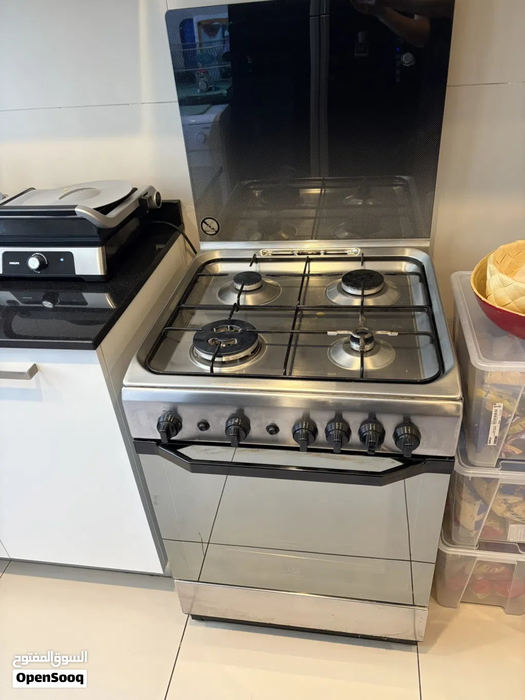 Indesit 4 burner gas cooker
