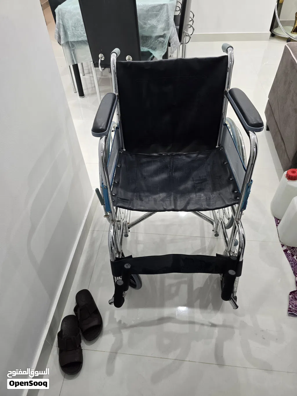 wheel chair (1 month used)
