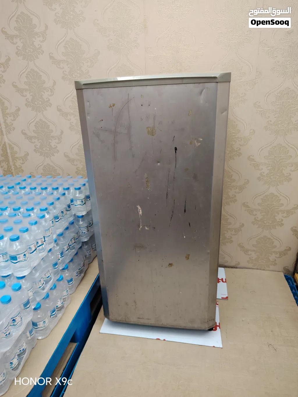 ثلاجه متوسطه الحجم 150 لتر