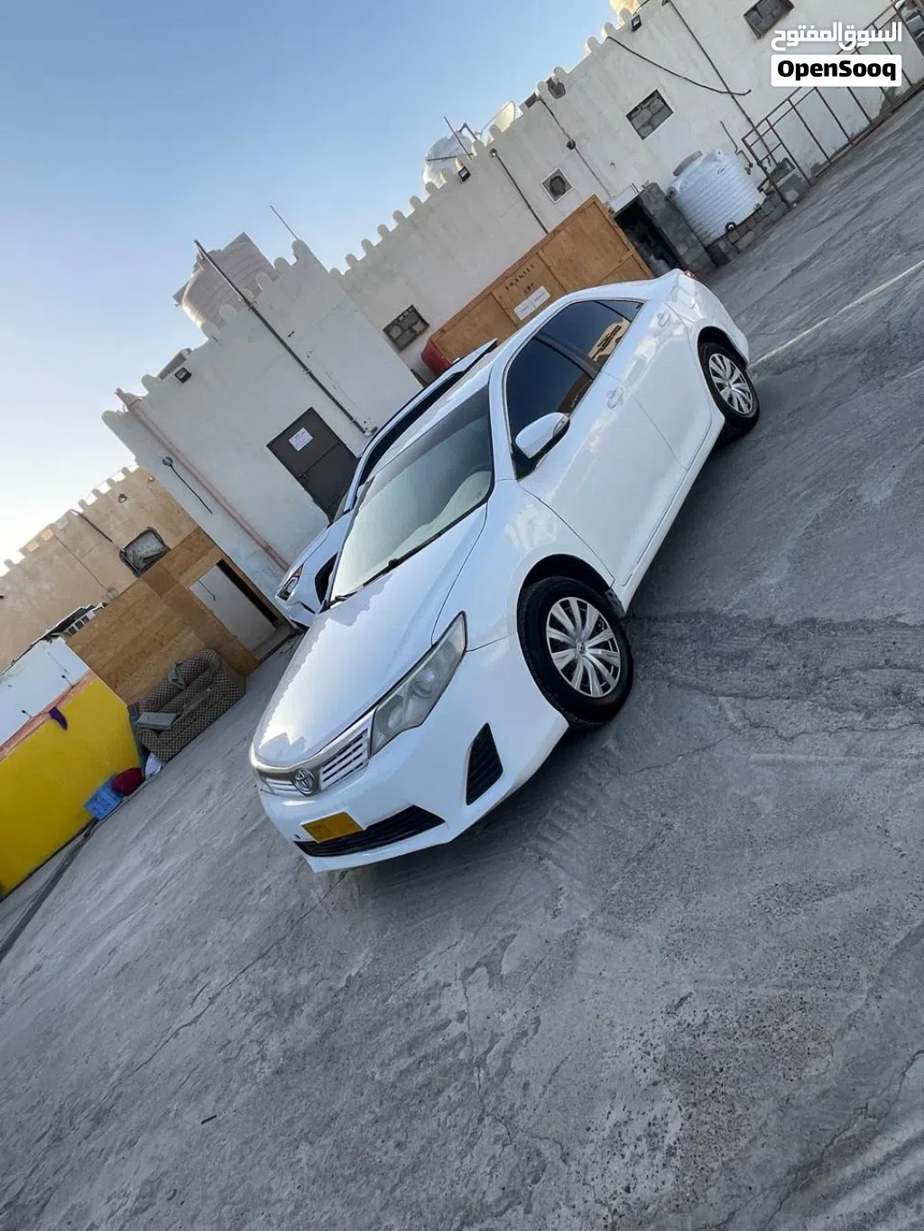 Toyota Camry E