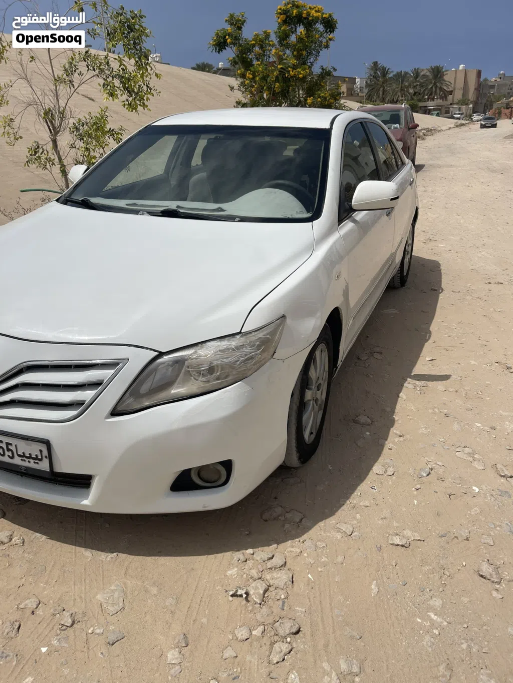 Toyota Camry E