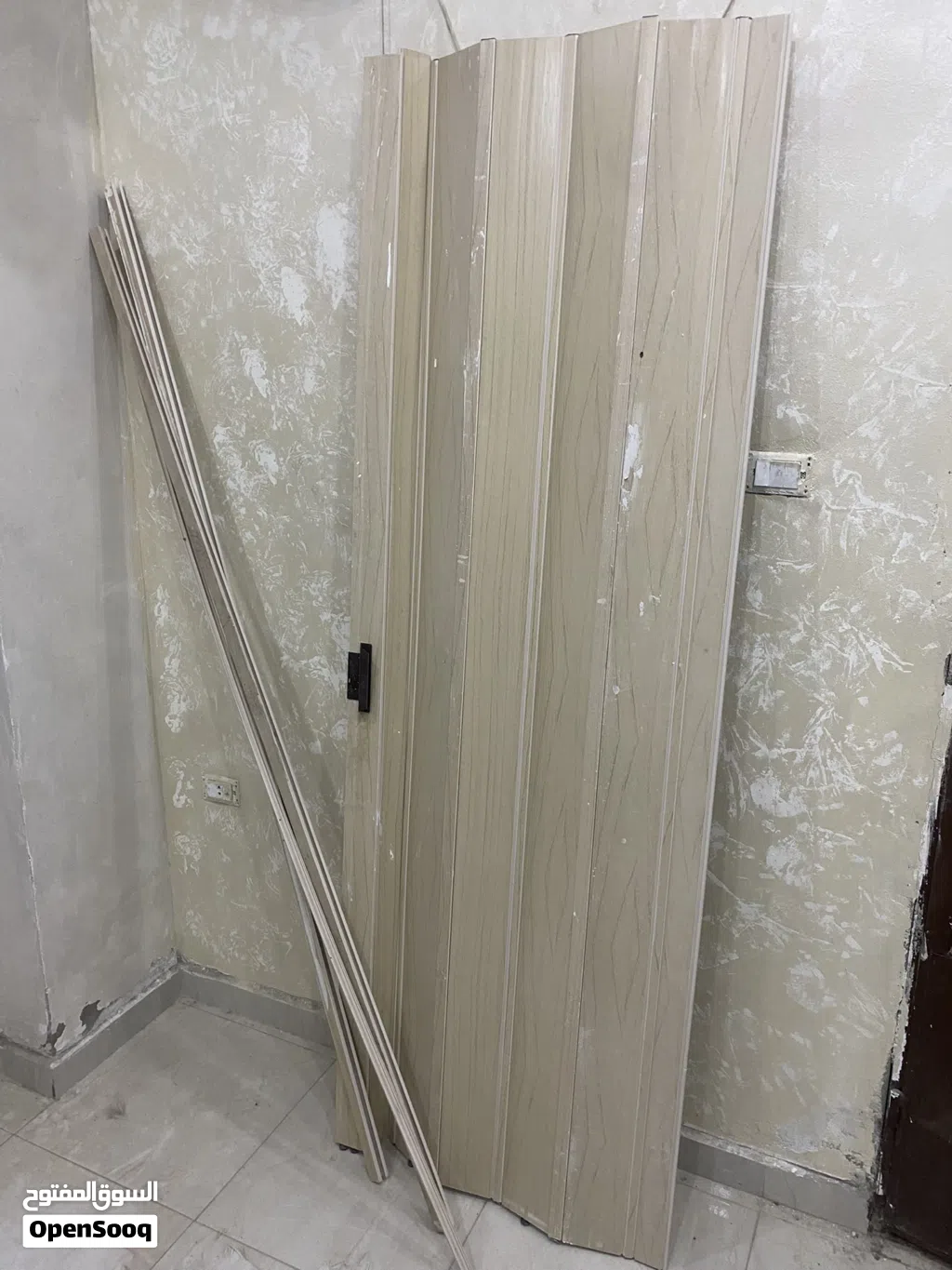 باب أكورديو للبيع