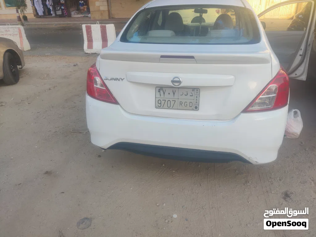 Nissan Sunny SL