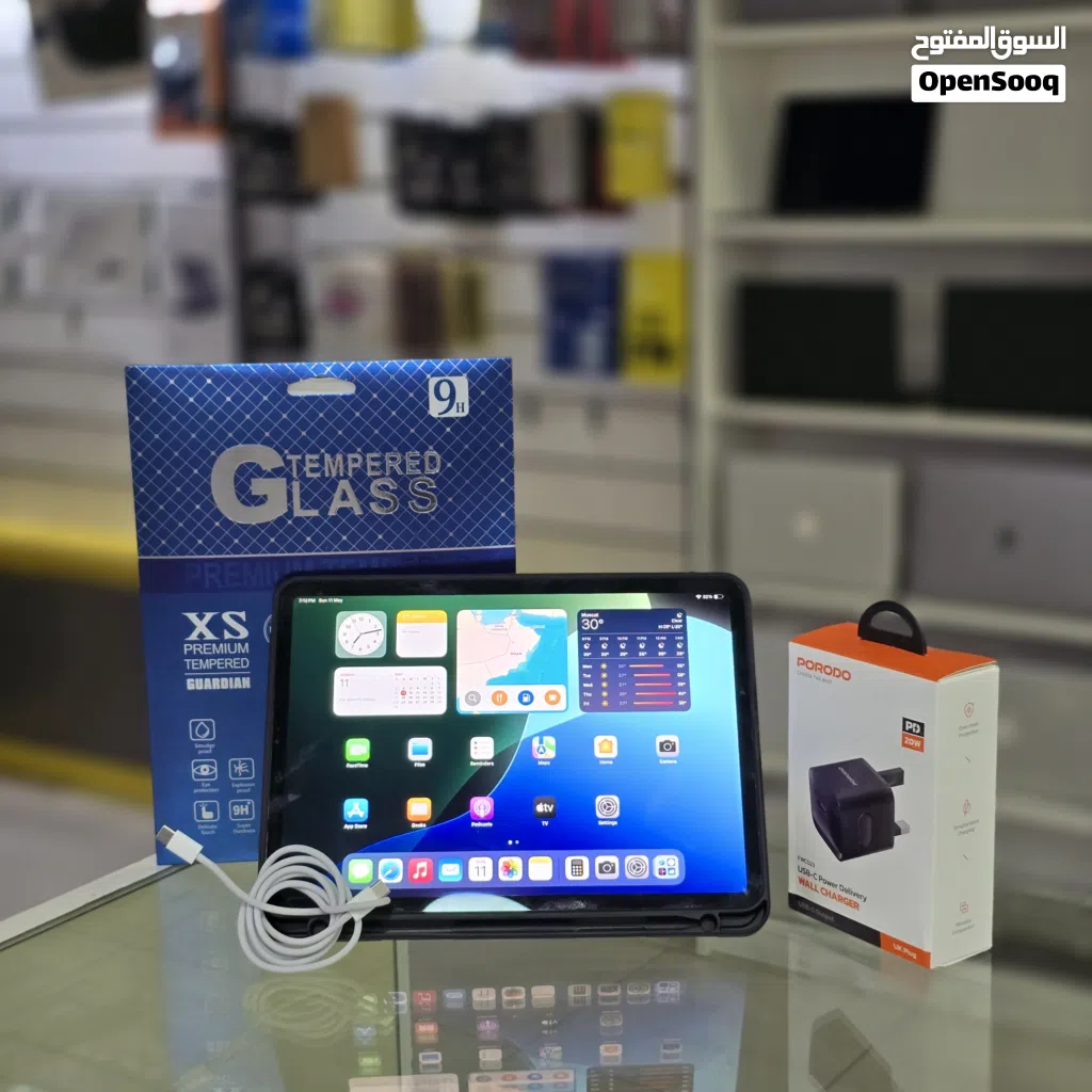 آيباد برو 11 انش مع شريحة + كفر + شاحن سريع + حماية شاشة + ضمان شهر iPad Pro 11" Wifi+SIM 256GB