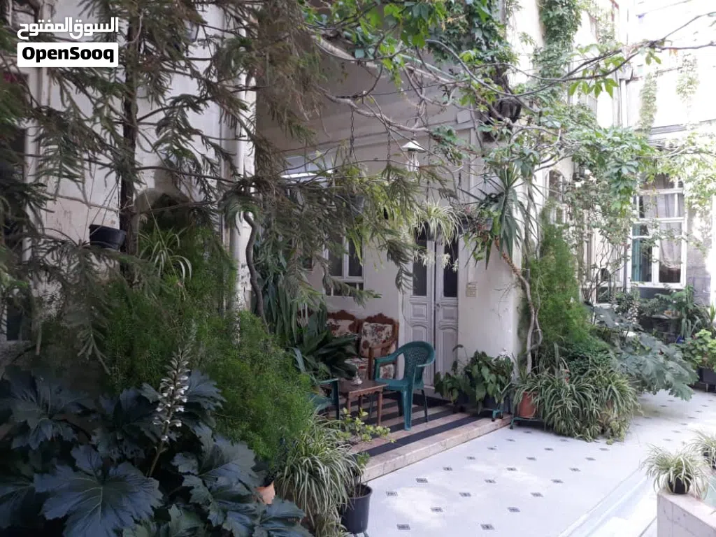 فرصة استثمارية نادرة لبيع منزل تراثي في قلب مدينة دمشق