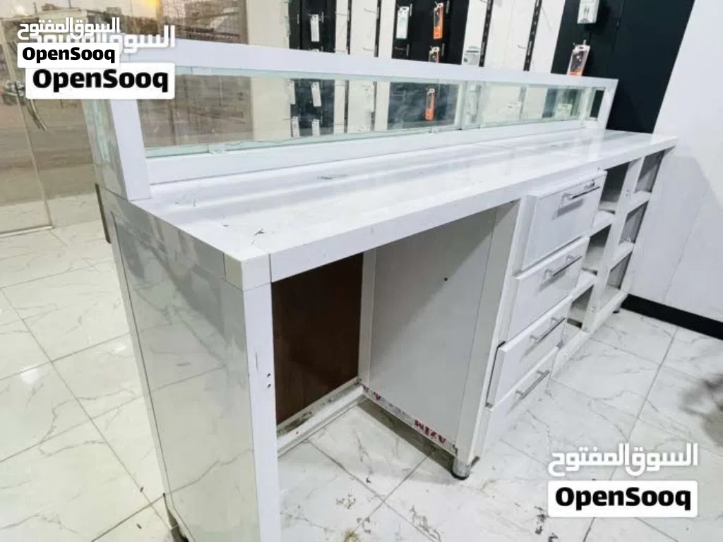ميز تفصال نظيف جداً سعره 125