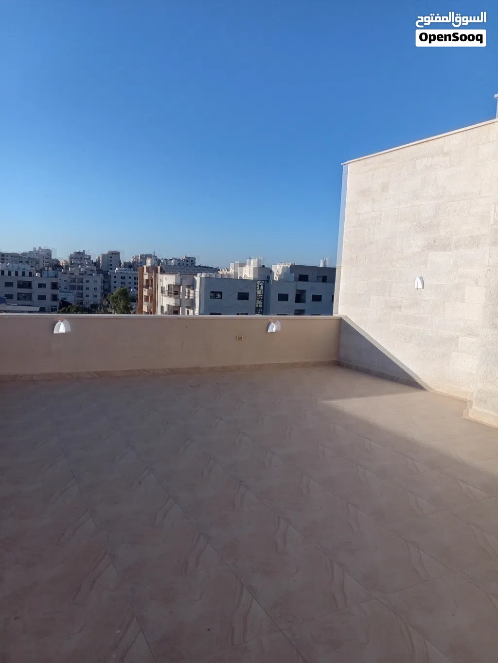 شقة طابق رابع مع روف