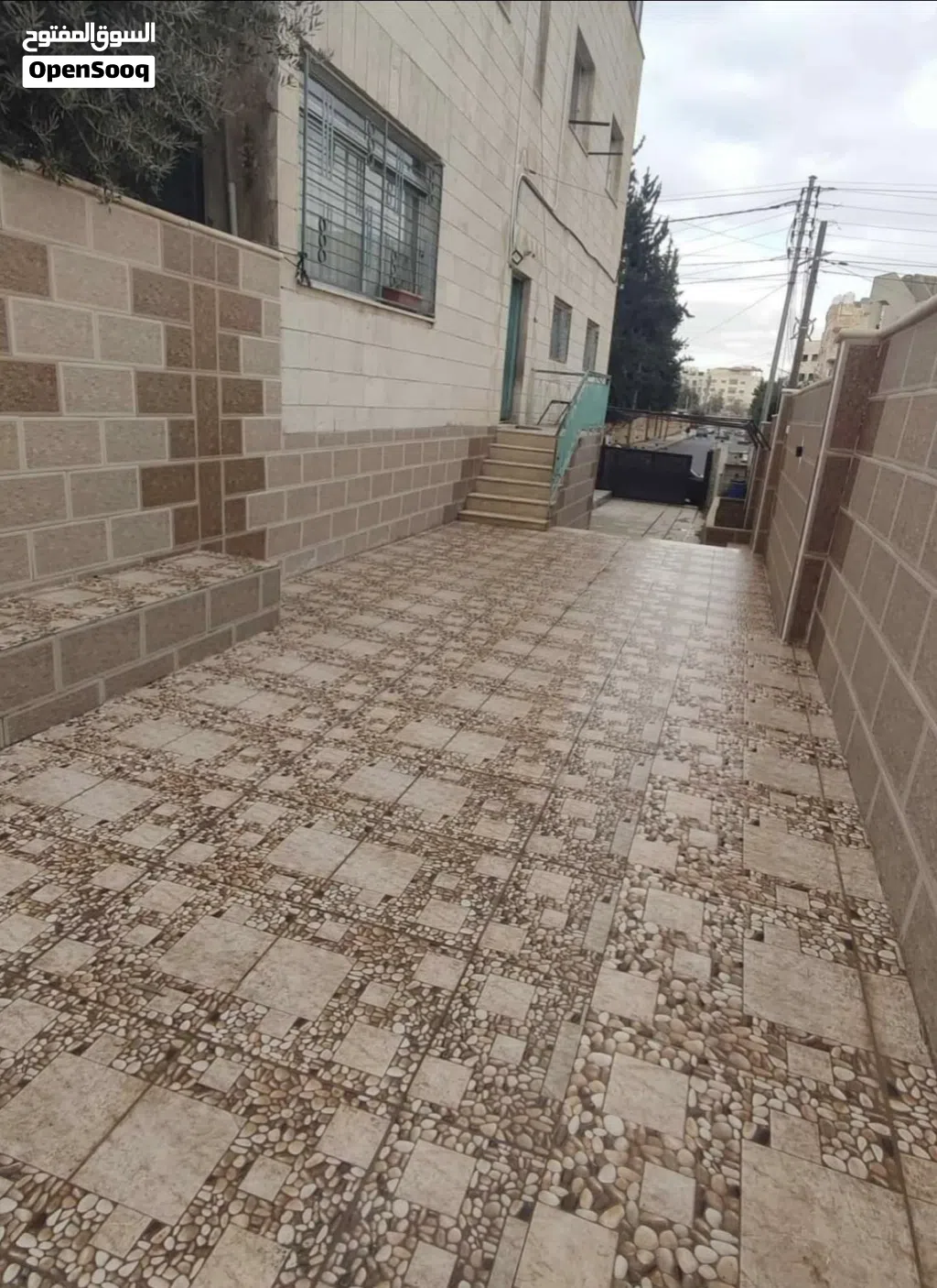 عمارة مع ارض للبيع في الياسمين