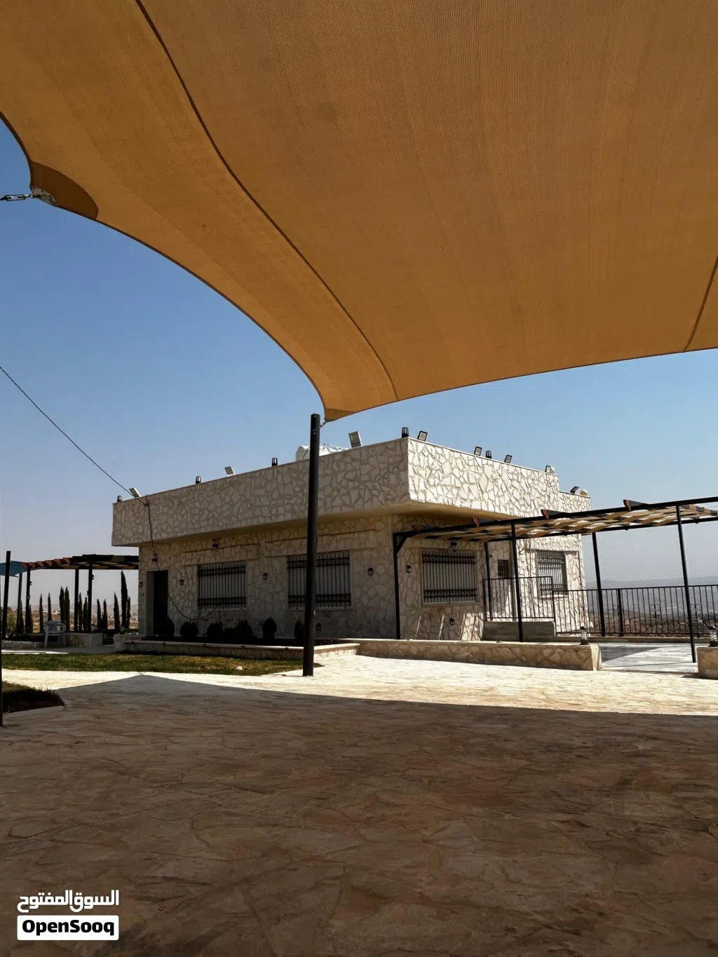 مزرعة للبيع كاشفة