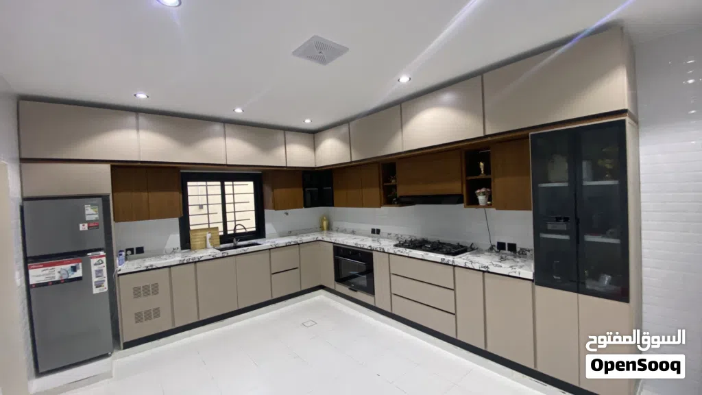 "مطابخ مودرن + تصميم 3D مجاني" / "Modern Kitchen + Free 3D Design Haraj"