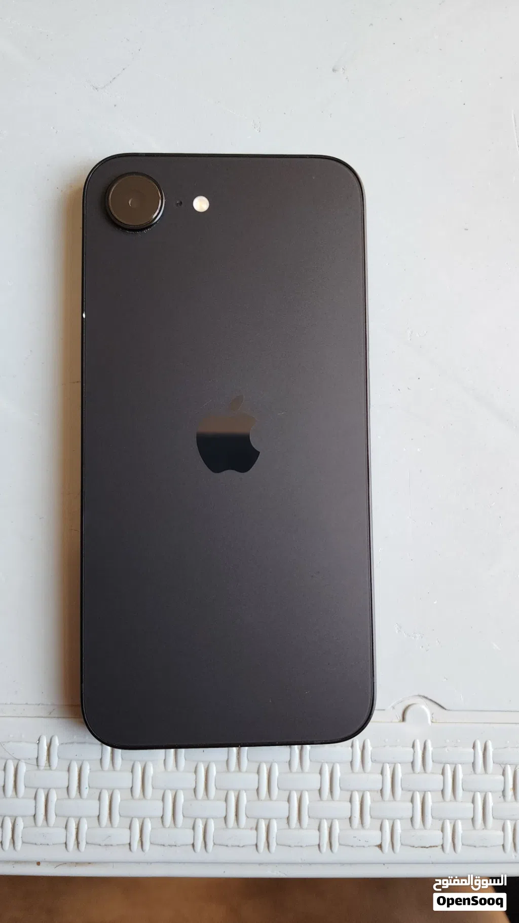 iPhone 16 e