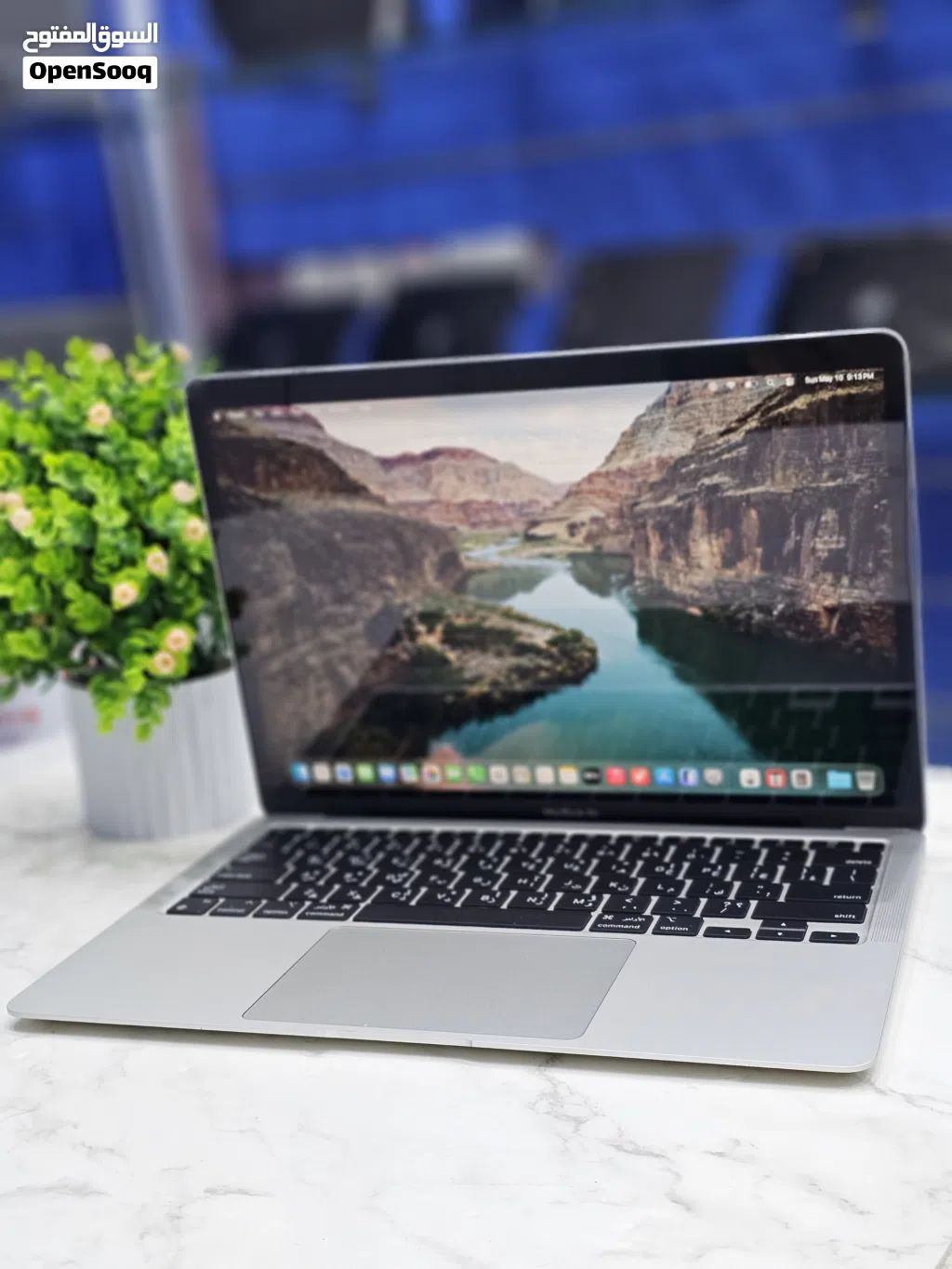 APPLE MACBOOK AIR YEAR 2020 MODEL A2337 M1 PROCESSOR 8GB RAM 250GB SSD 13.3 INCH DISPLAY