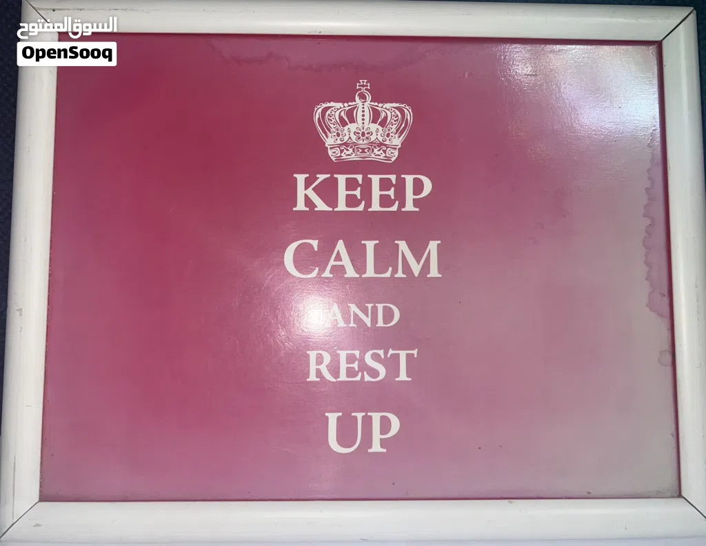 لوحة جدارية تحفيزية Keep Calm and Rest Up – تصميم مودرن بلون زهري مميز