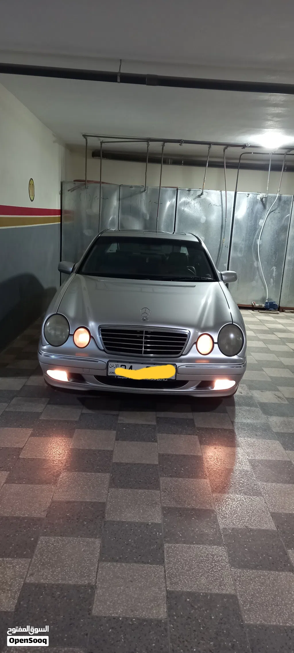 مرسيدس بنز الفئة-E E 200