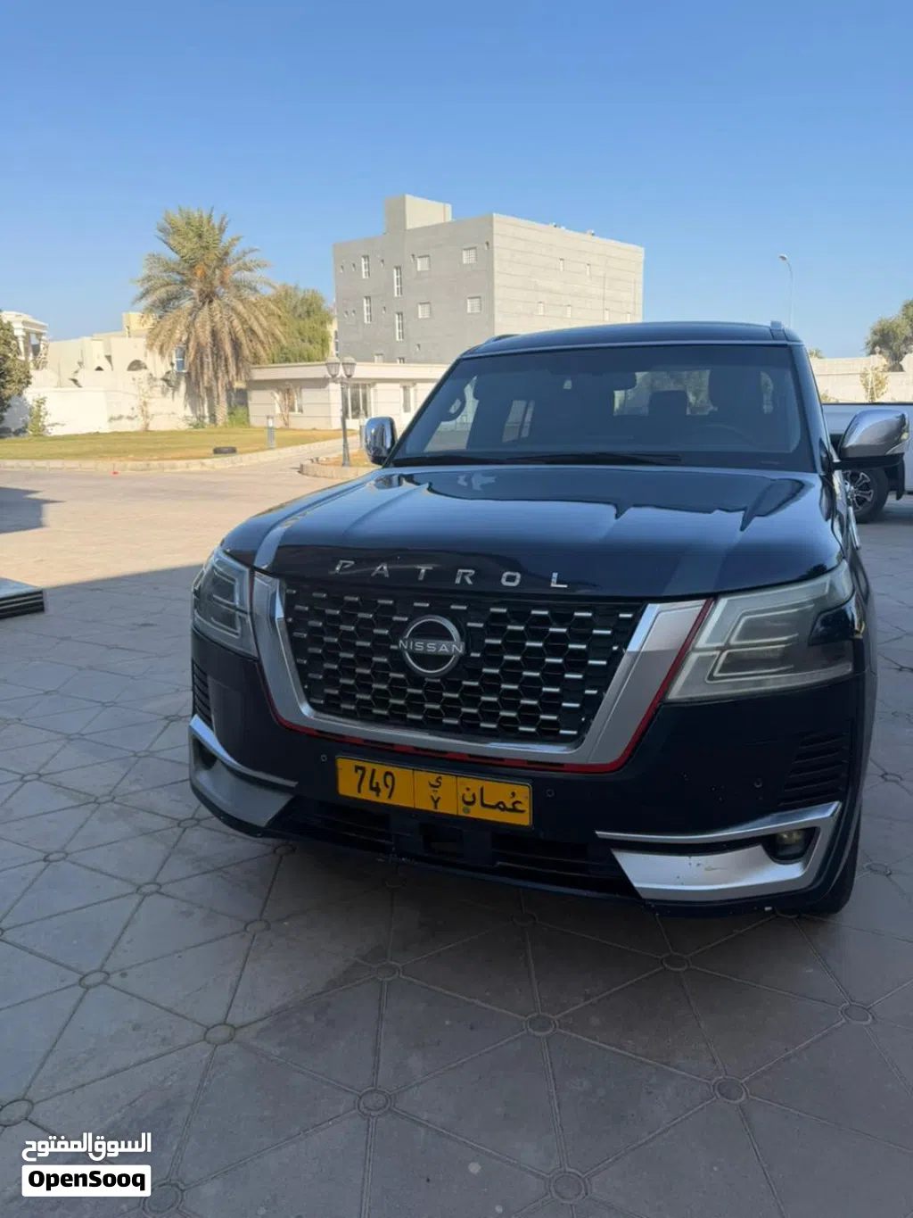 Nissan Armada Platinum